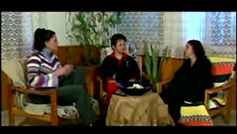 Hottest Turkish Couple Enjoys 3g Kissing And Tits Play