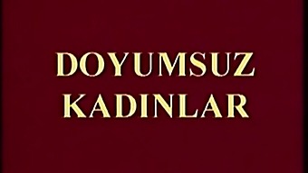 Amateur Turkish Couple'S Passionate Kissing And Tit Play