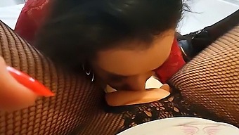 Angel Lima Gives A Deep Blowjob To Cléo Cadillac