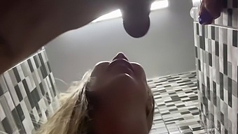 I Went To A Night Party And Decided To Have Sex With A Mature Woman.